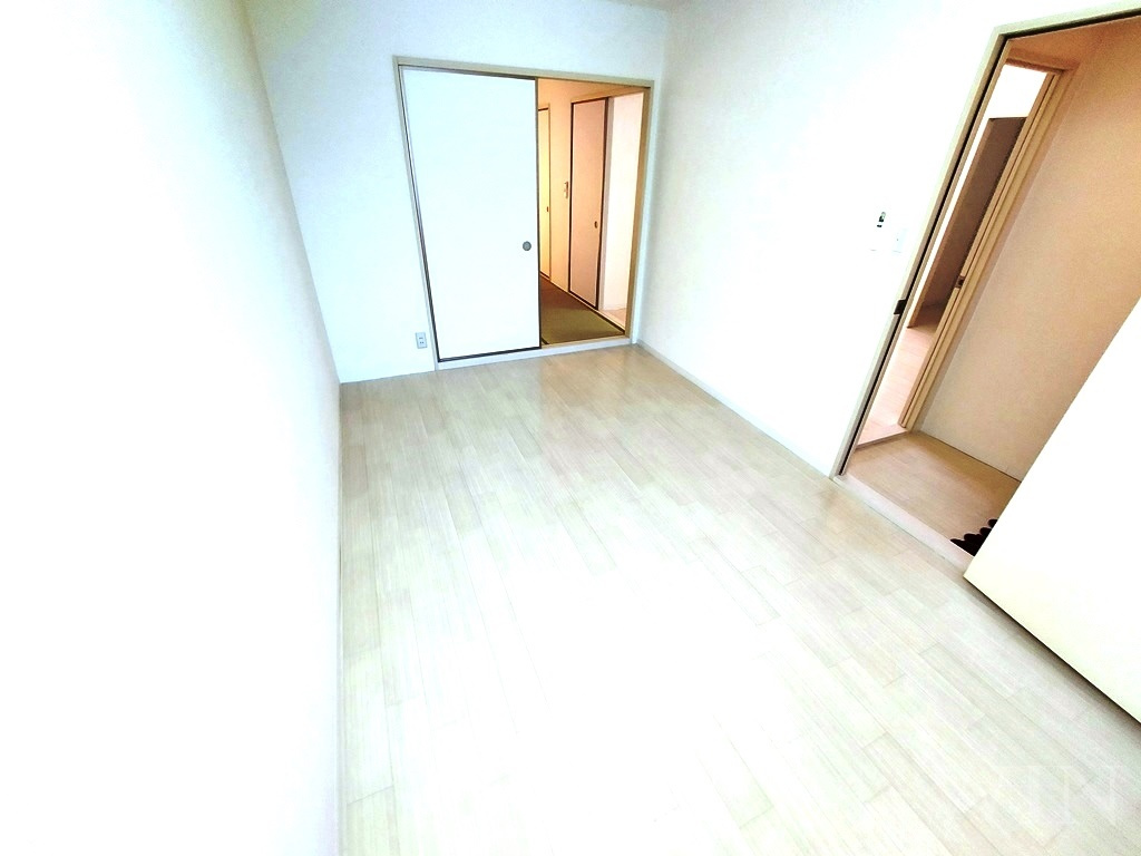 エバーグリーン三ツ相 C棟の和室