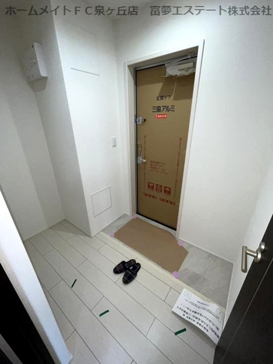 フジパレス泉大津Ⅱ番館の玄関