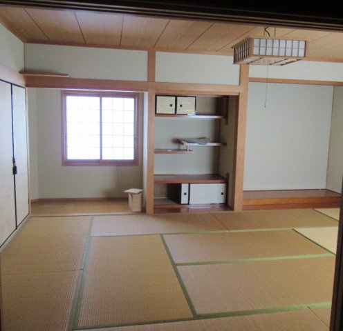津山市山北　中古住宅　7LDKの和室|２階和室