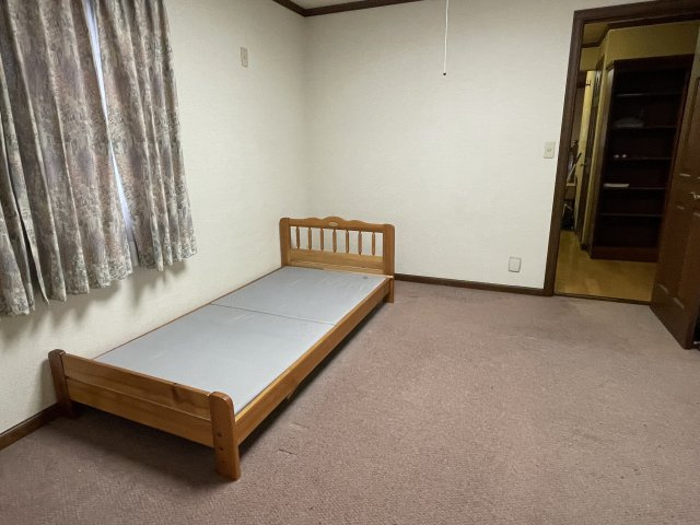 津山市山北　中古住宅　7LDKの洋室|２階洋室