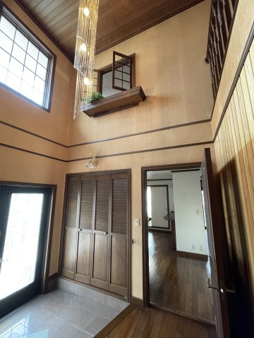 津山市山北　中古住宅　7LDKの玄関