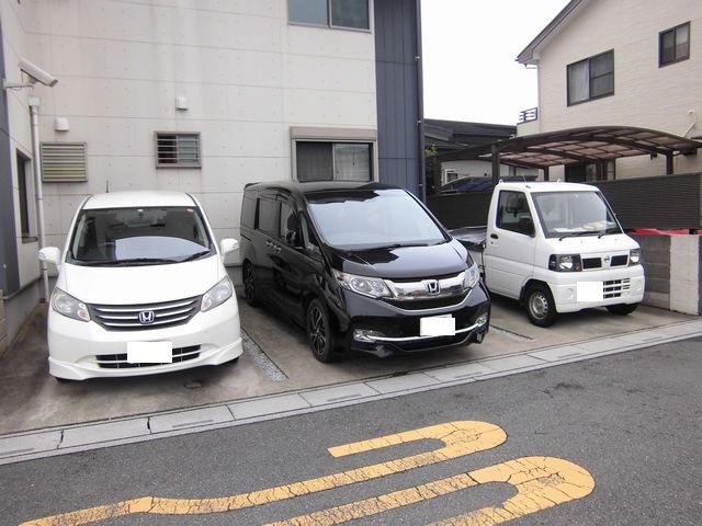 Zenの駐車場