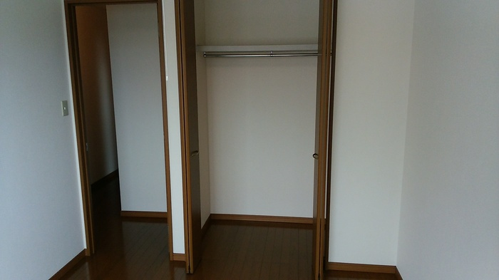 プランドール南の収納|北洋室収納