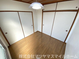 【寝室】 | ロイヤル野崎