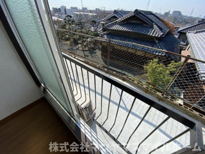 【バルコニー】 | ロイヤル野崎