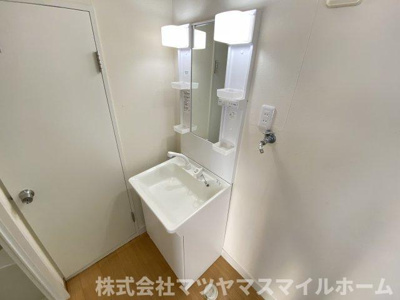 【洗面所】 | ロイヤル野崎