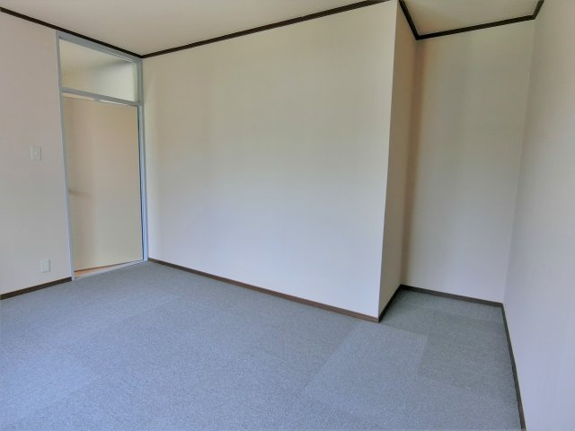 金田貸家の洋室