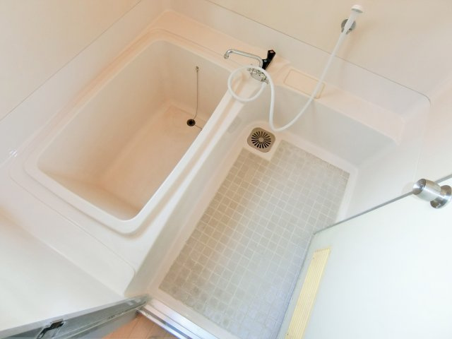 金田貸家の浴室