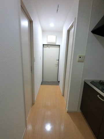 ＬＥＯ弐拾六番館の玄関