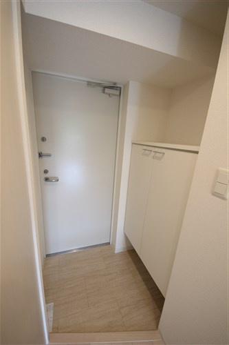 【玄関】 | ラシュレエグゼ難波西　