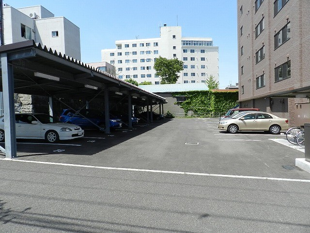 ベルシー室蘭の駐車場