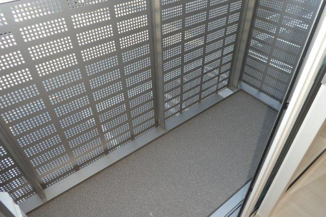 D-room老松のバルコニー