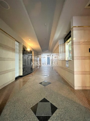 【ロビー】 | シャルマンフジ・アニエス本町 | 落ち着いたロビーです。