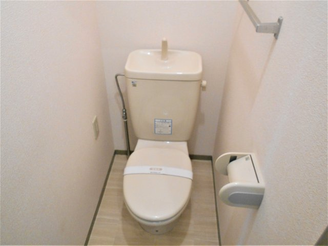 ハイドランジェのトイレ|もちろんバス・トイレ別ですよ