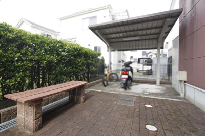 【その他共用部分】 | ラッペル | 駐輪場です