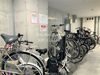 【その他】 | 南堀江プライマリーワン | 屋内駐輪場です！雨風から自転車を守ります！