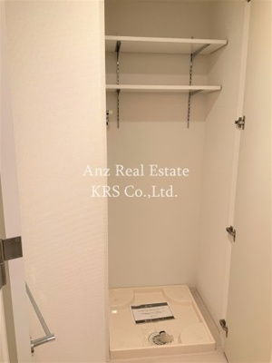 【設備】 | SERENiTE本町reflet | 室内に洗濯機置き場があります