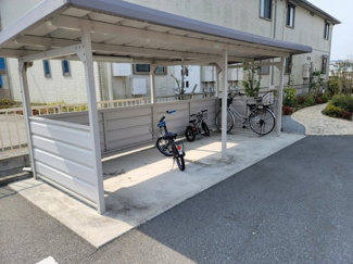【その他共用部分】 | 屋根付きの駐輪場です