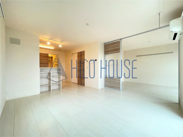 ラ・ルーチェの居間・リビング