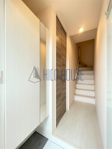 ラ・ルーチェの玄関