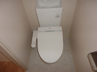 【トイレ】 | リバージュハイツⅢ | 温水洗浄暖房便座