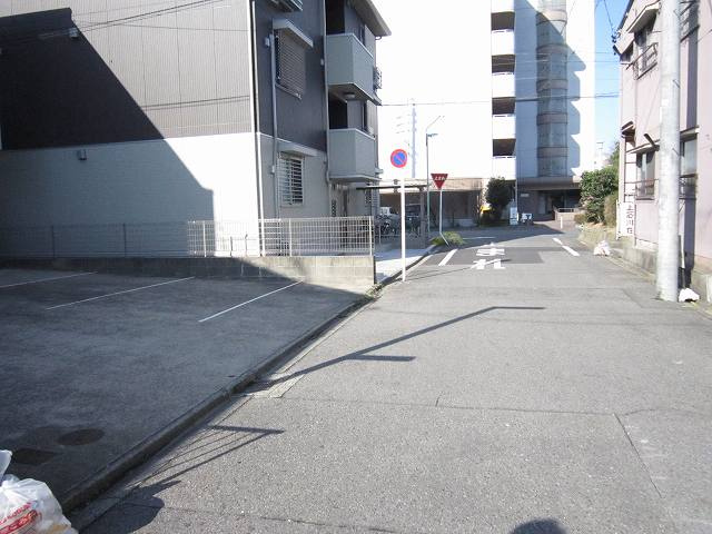上石川町倉庫付事務所の周辺