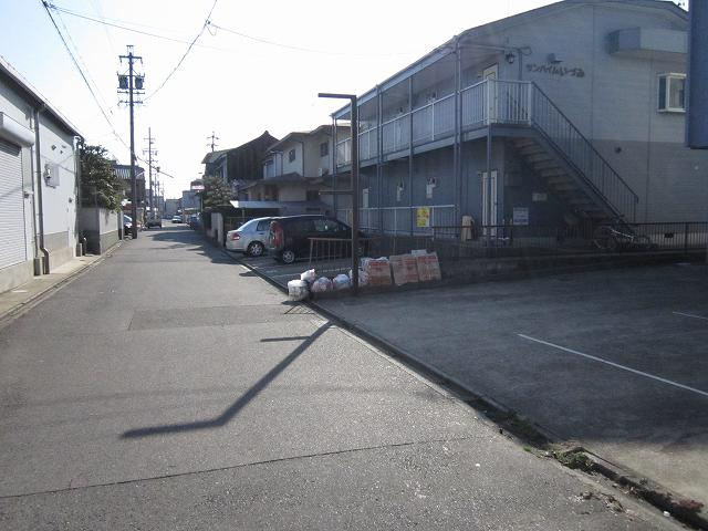 上石川町倉庫付事務所の周辺