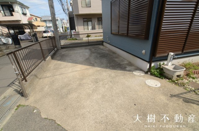 【駐車場】 | 海老名市中新田3丁目　中古戸建て　【仲介手数料無料】
