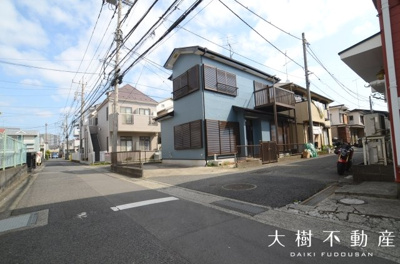 【前面道路含む現地写真】 | 海老名市中新田3丁目　中古戸建て　【仲介手数料無料】