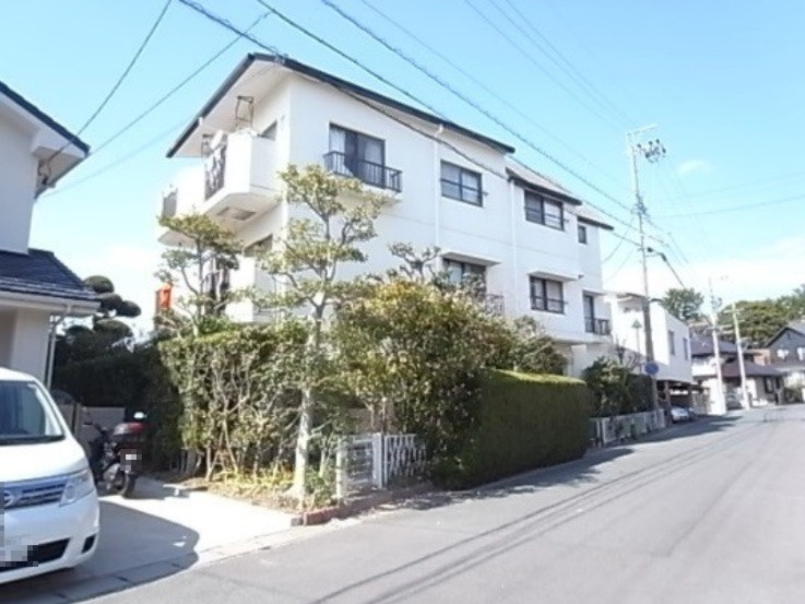 坂本マンションの外観