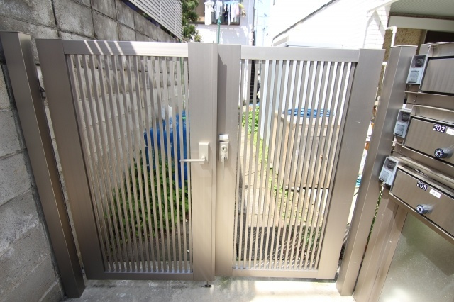 橘館のエントランス
