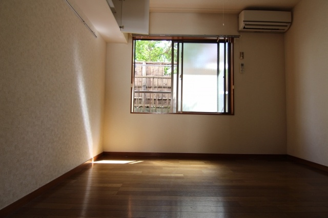 橘館の洋室
