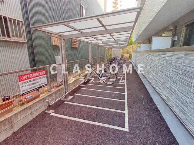 TIERRA安城の駐車場