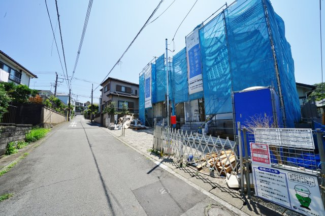 【横浜市保土ケ谷区川島町734-6新築戸建て２号棟】★仲介手数料無料★（川島小学校・西谷中学校）の前面道路含む現地写真