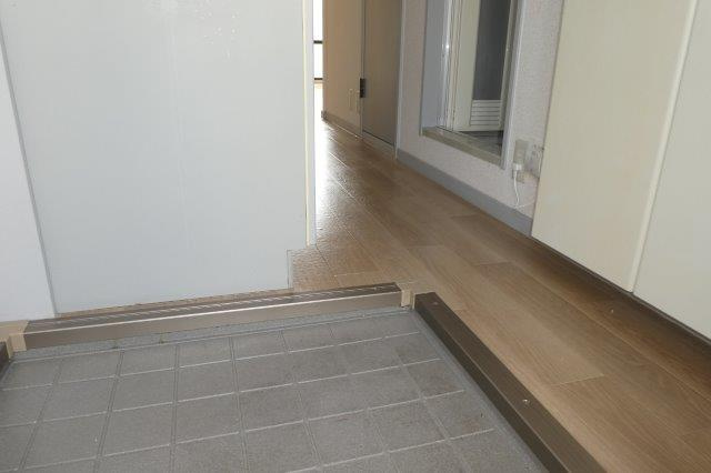 サンライフひろみねＣの玄関