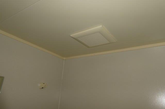 サンライフひろみねＣの浴室|浴室換気扇