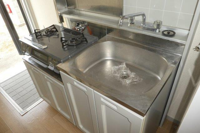 サンライフひろみねＣのキッチン|2口ガスコンロ