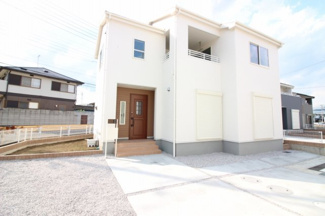 【外観】 | 【1号棟】シューズインクローク付の4LDK新築住宅☆