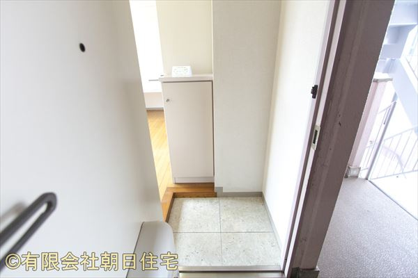 心路ビルの玄関