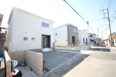 【前面道路含む現地写真】 | 三郷市彦音6号棟　 | 前面道路含む現地写真です