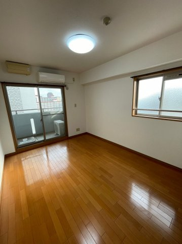 仲介手数料0円！！アルフィーレ新栄の洋室