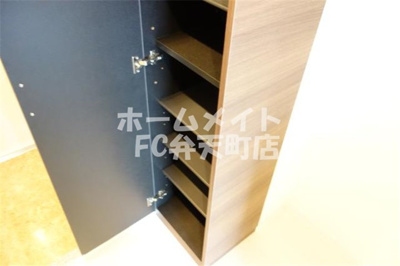 【収納】 | ラグゼドーム前1 | シューズボックスです