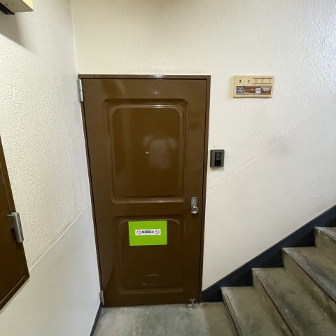 スカイレジデンスの玄関