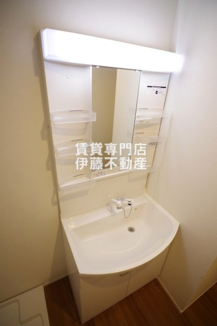 Cortesの洗面所|独立洗髪洗面化粧台