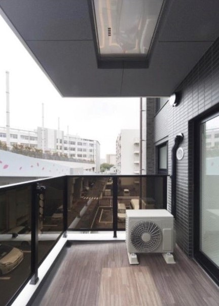 LANDIC STUDIO 博多のバルコニー