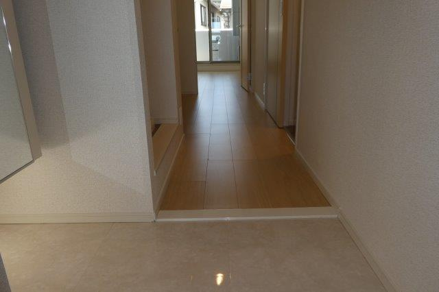 SUN16浜町の玄関
