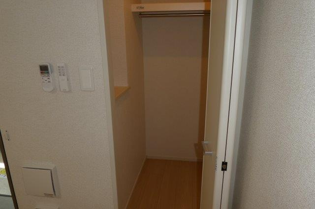 SUN16浜町の収納|クローゼット２