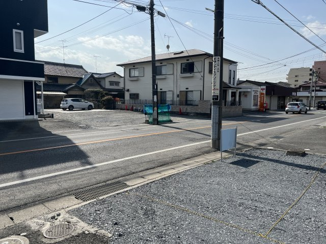 尾曳町　駐車場の周辺