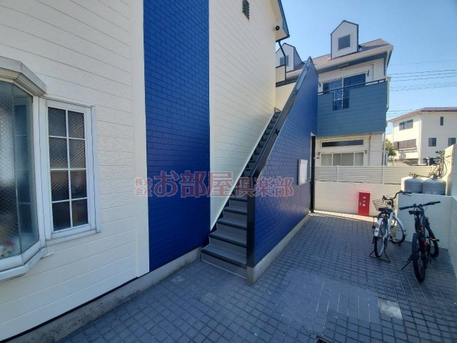 アザリア野中町の外観|外はこのようになっています