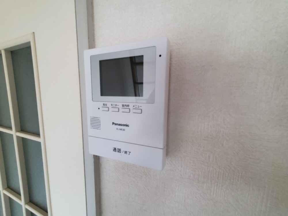 アザリア野中町のセキュリティ|TVインターホン付きです。